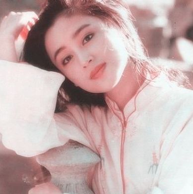 七彩坊高端女装的LOGO
