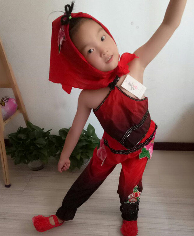 霓灯初尚舞台演出服饰