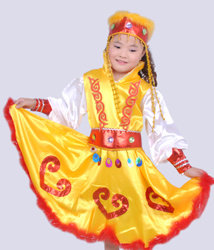 时尚儿童艺术服饰直销店的LOGO