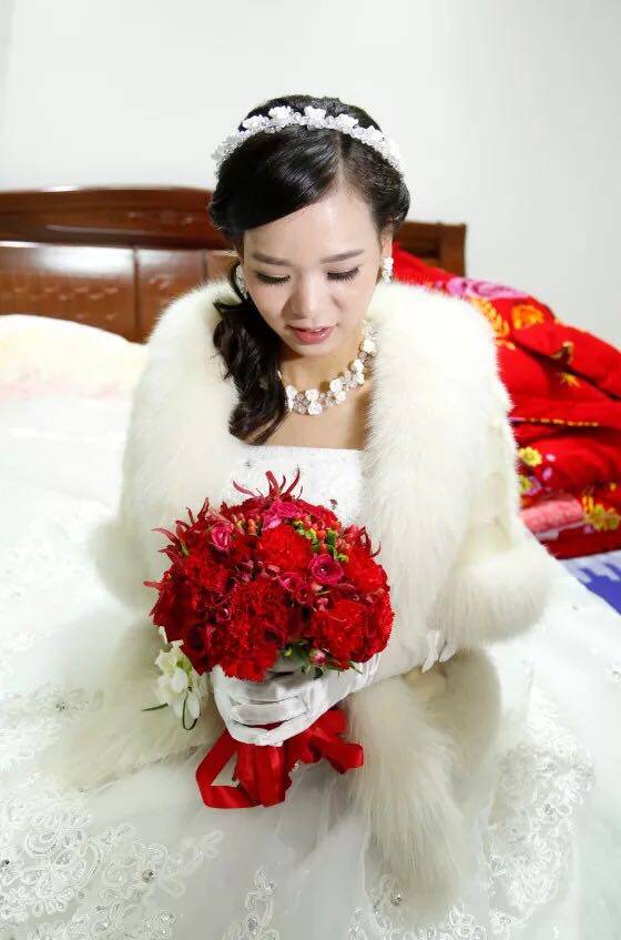 芊饰高端婚品