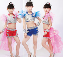 新贵族表演摄影服饰城