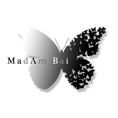 黑暗之上的LOGO