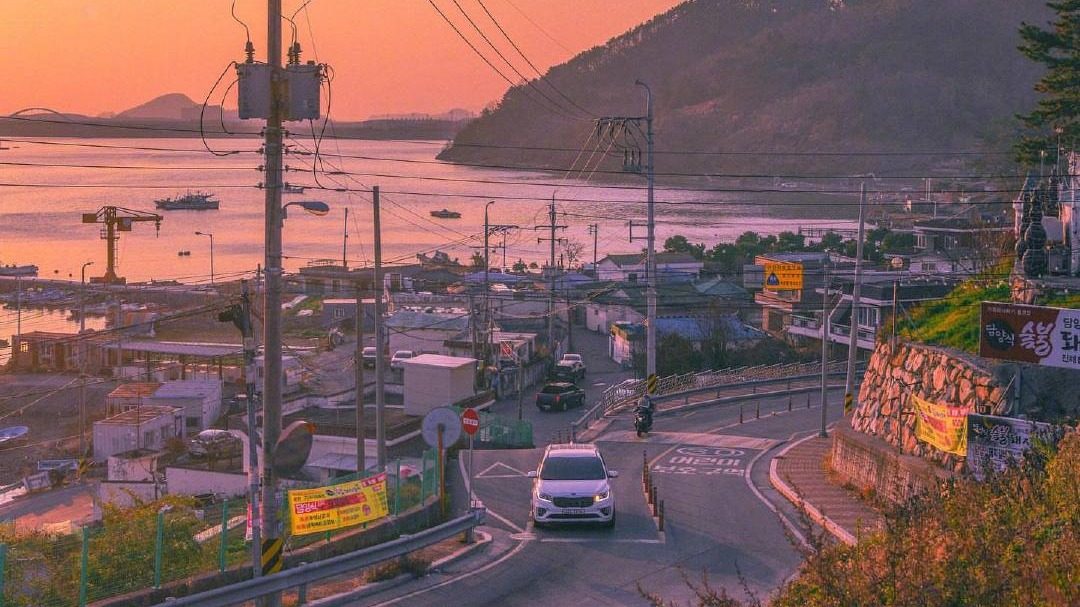 1000 万人正在使用 她的主页 她的相册 99 关注 1296724 粉丝 8286