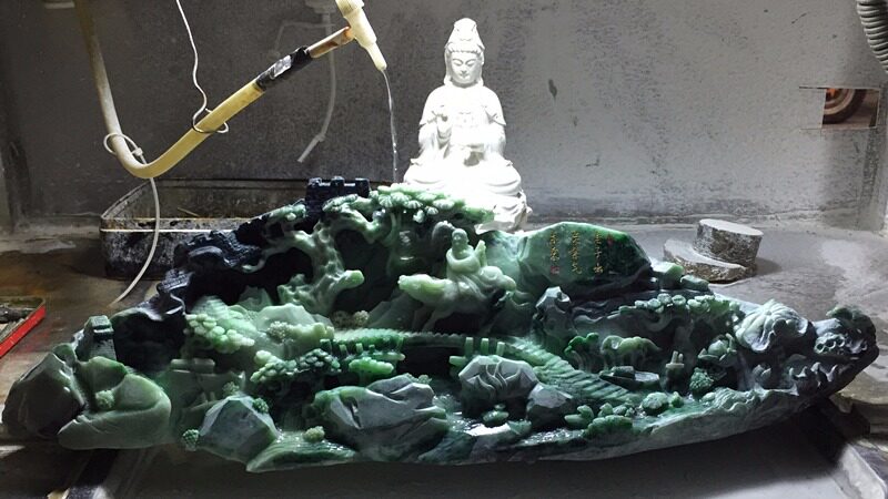 方氏一九八三珠宝