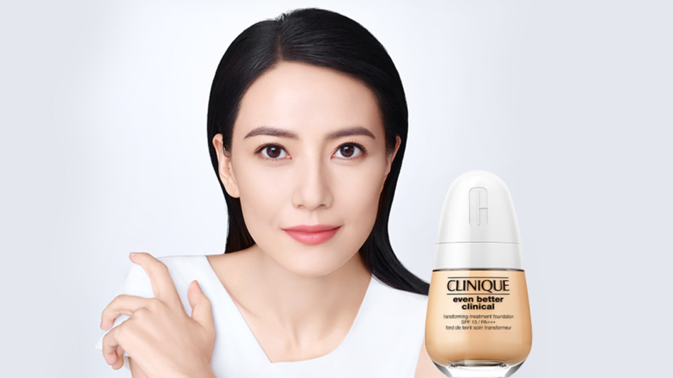 网页链接,#302能换脸#放大招～代言人@高圆圆竟变身彩妆师,现场5分钟