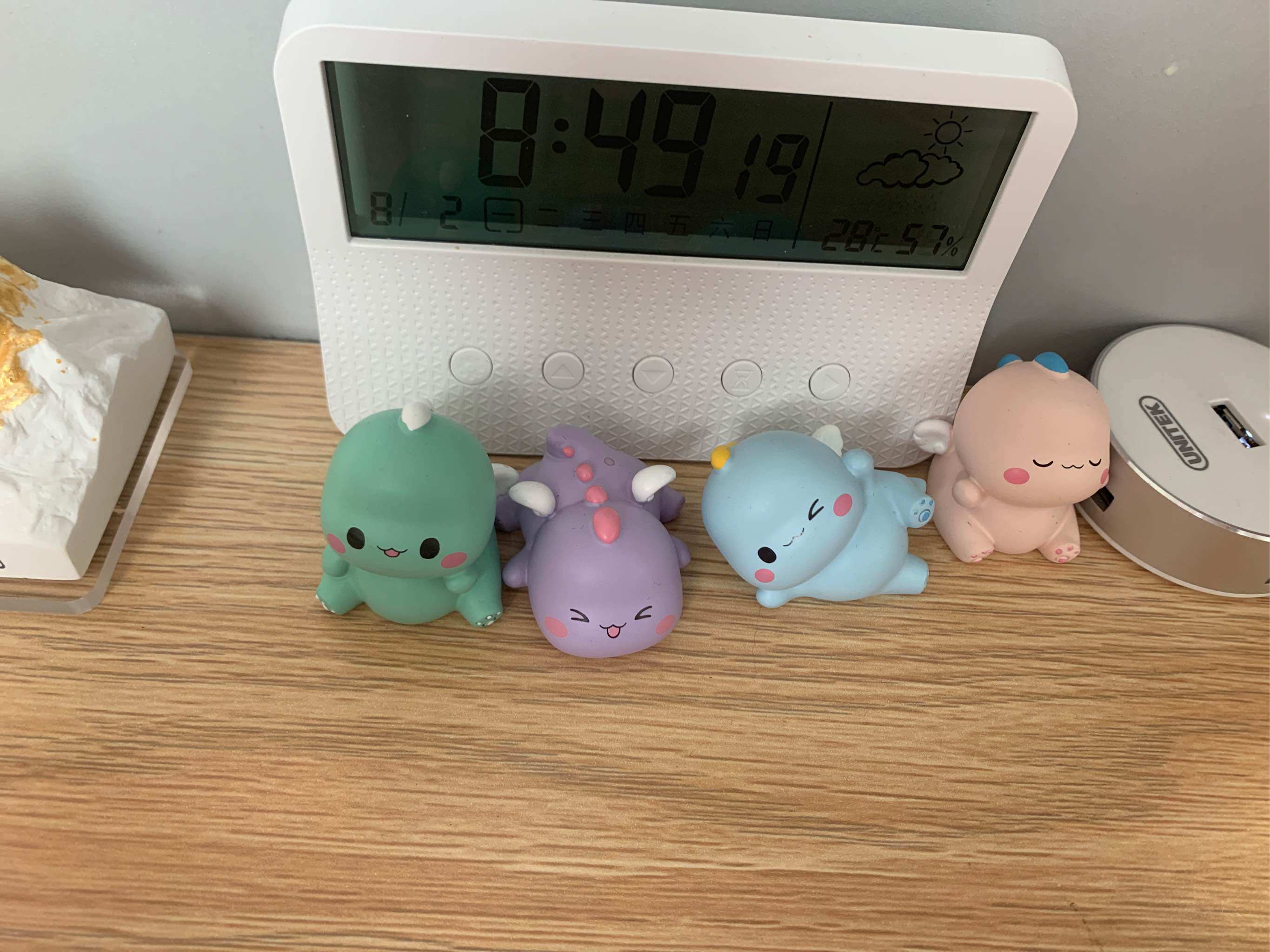 治愈系小恐龙摆件ins创意可爱小物件办公桌面生日蛋糕装饰礼物女 - 笑