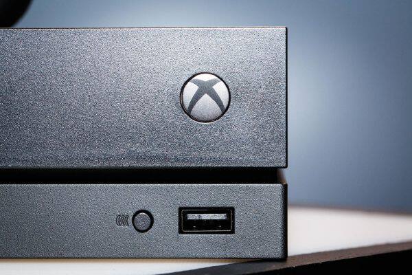 微软xbox one x和one s多图对比