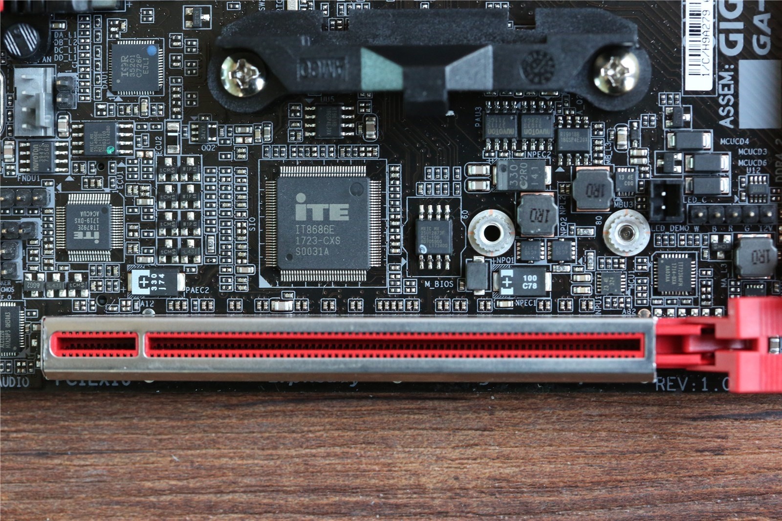 锐龙itx座驾!技嘉rgb炫彩主板图赏